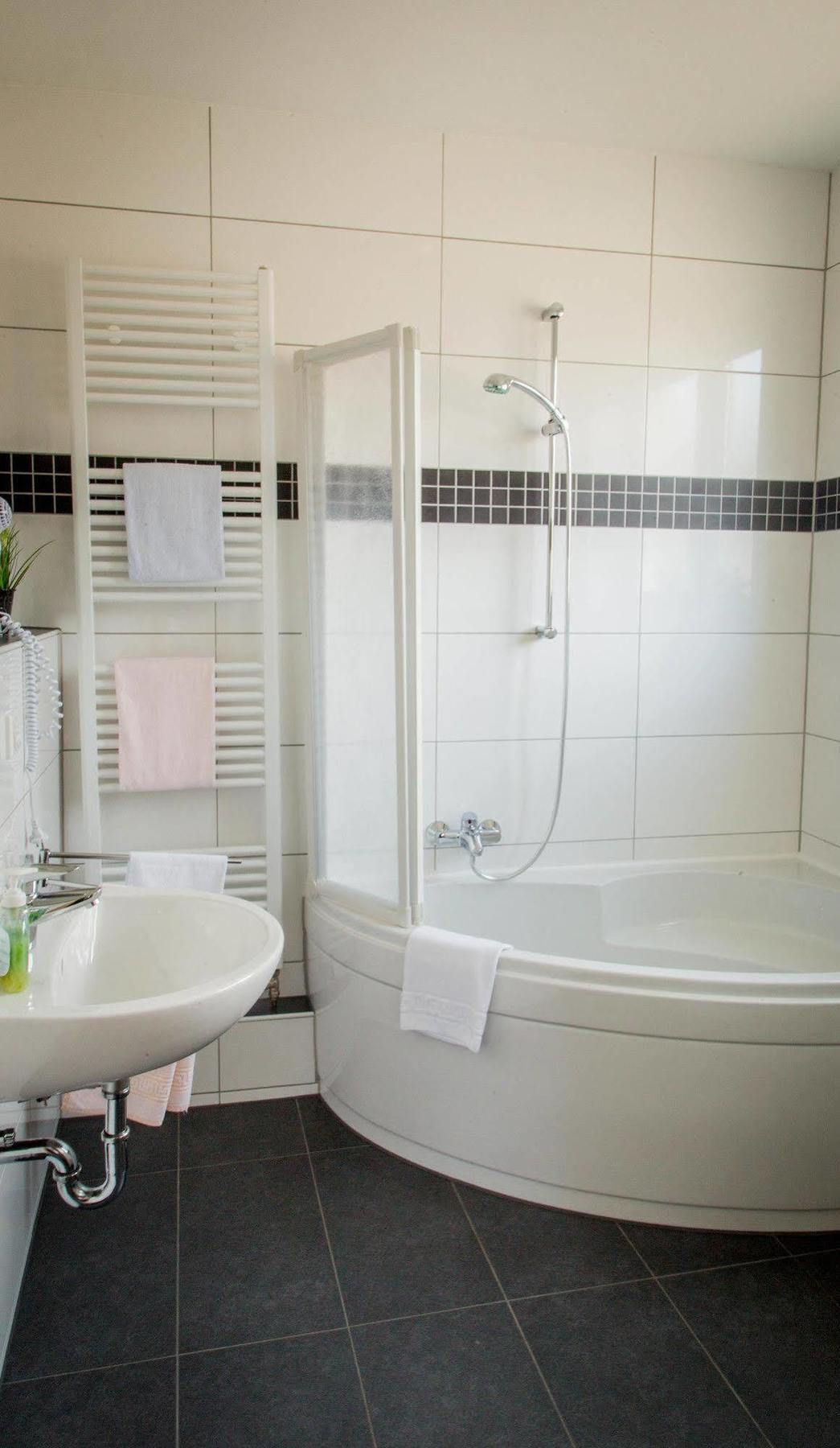 Hotel Zum Grunewald Dinslaken Extérieur photo